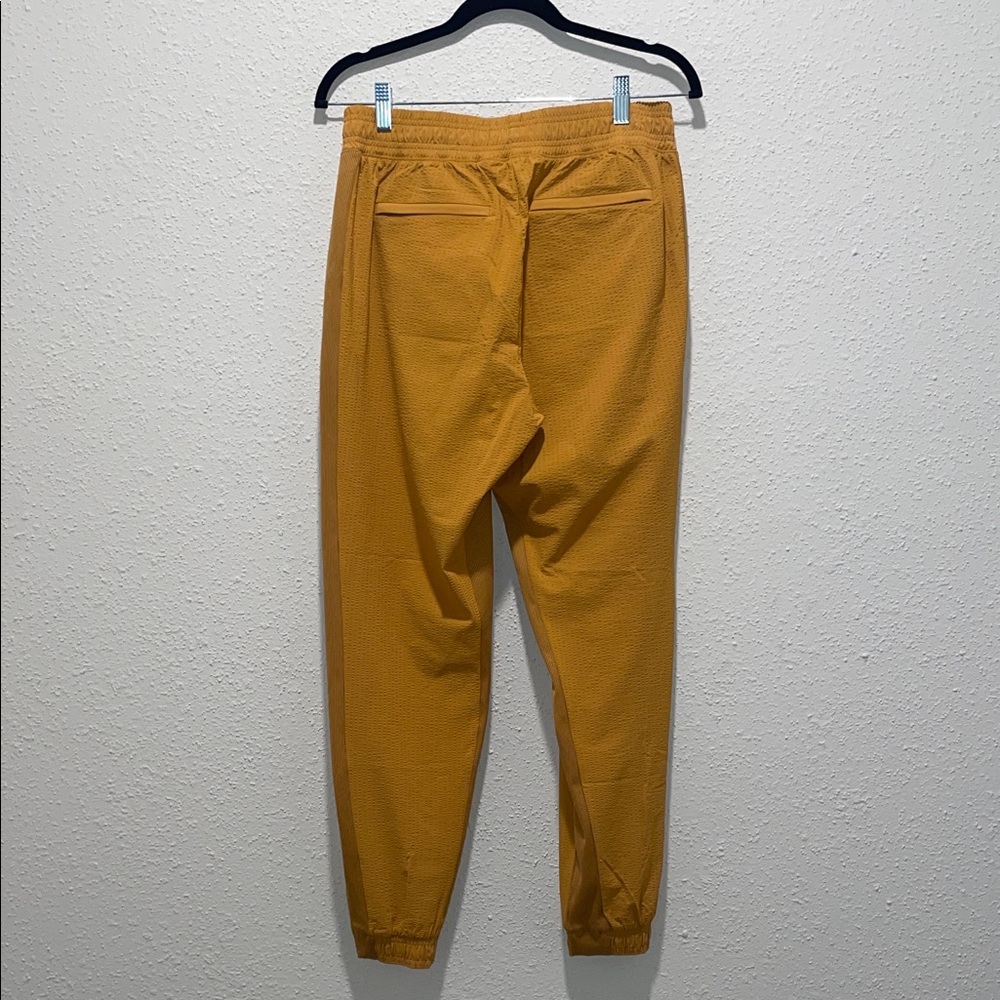 Athleta Women's Textured Brooklyn Jogger Pants - Picture 7 of 7